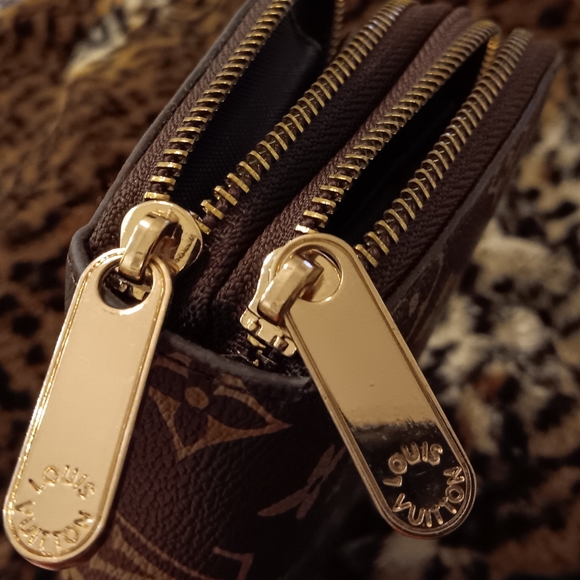 Monogram Designer Inspired Brown Wallet Set - Picture 7 of 14